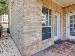 16 Stalynn Lane, Houston TX 77027
