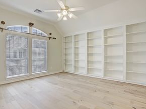 16 Stalynn Lane, Houston TX 77027