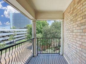 16 Stalynn Lane, Houston TX 77027