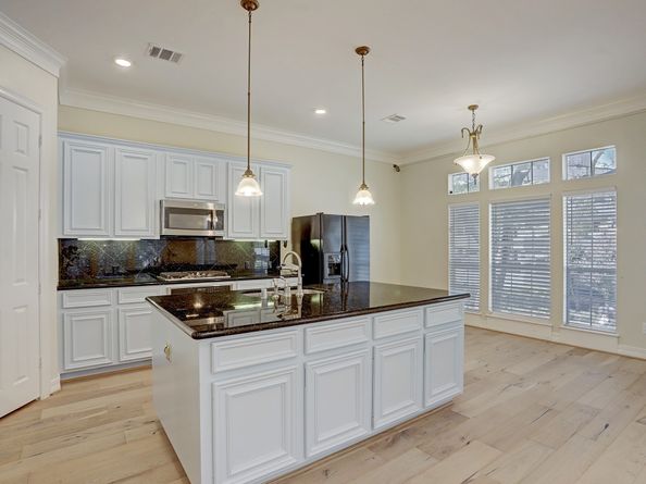 16 Stalynn Lane, Houston TX 77027