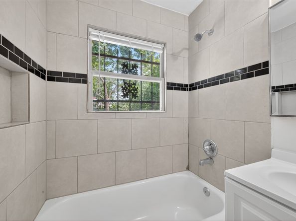 7023 Crestmont Street, Houston TX 77033