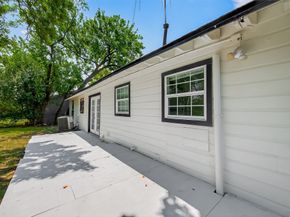 7023 Crestmont Street, Houston TX 77033
