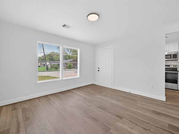 7023 Crestmont Street, Houston TX 77033