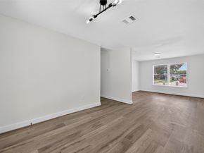 7023 Crestmont Street, Houston TX 77033
