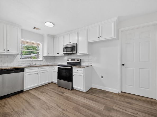 7023 Crestmont Street, Houston TX 77033