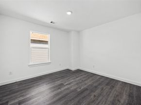 7904 Shotwell Street, Houston TX 77016