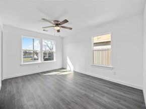 7904 Shotwell Street, Houston TX 77016