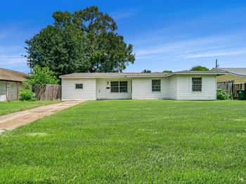 5911 Kenilwood Drive