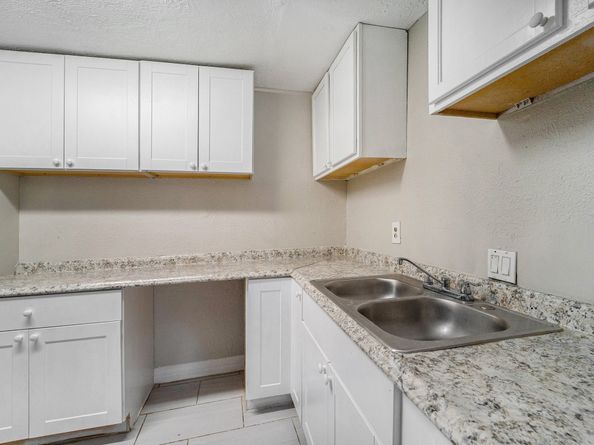 5911 Kenilwood Drive, Houston TX 77033