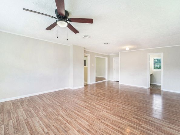 5911 Kenilwood Drive, Houston TX 77033