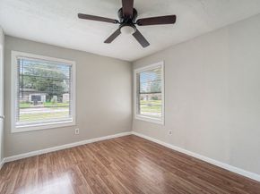 5911 Kenilwood Drive, Houston TX 77033