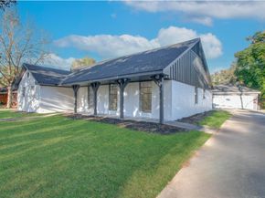 5230 W Bellfort Avenue, Houston TX 77035