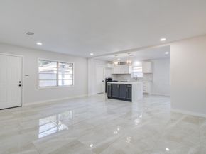 5230 W Bellfort Avenue, Houston TX 77035
