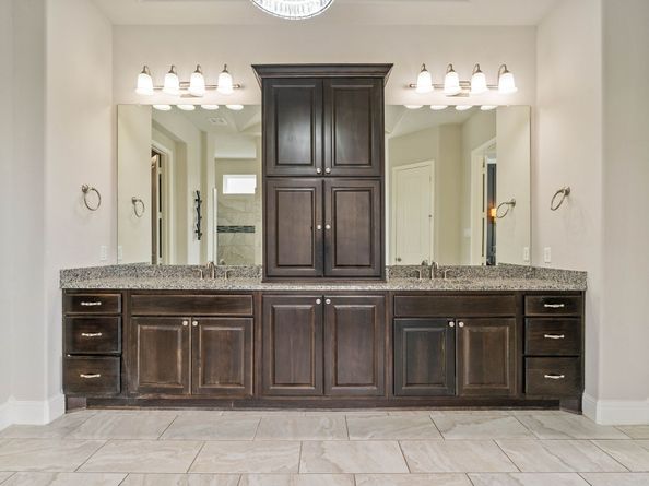 34 Jaden Oaks Place, Tomball TX 77375