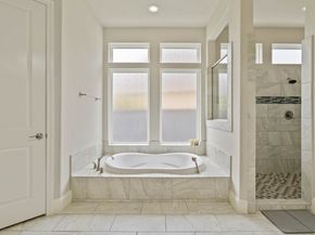 34 Jaden Oaks Place, Tomball TX 77375