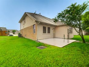 2931 Meadowglen Cove, Houston TX 77082