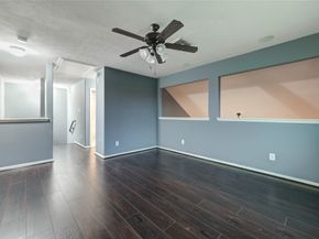 2931 Meadowglen Cove, Houston TX 77082