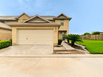 2931 Meadowglen Cove