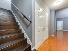 2931 Meadowglen Cove, Houston TX 77082