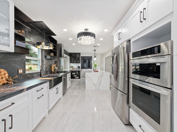 2302 Brooktree Drive, Houston TX 77008