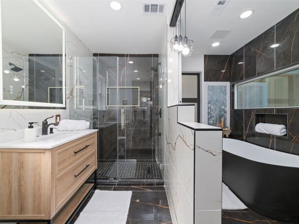 2302 Brooktree Drive, Houston TX 77008