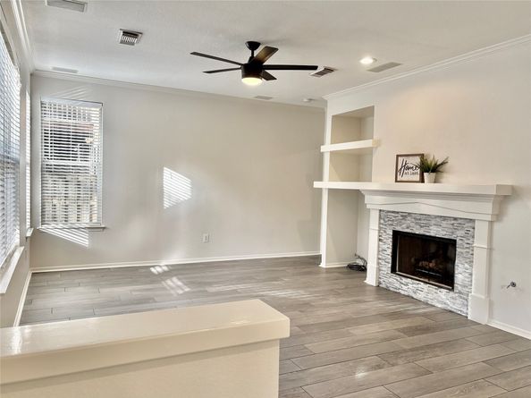 11 Lyreleaf, The Woodlands TX 77382