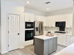 11 Lyreleaf, The Woodlands TX 77382