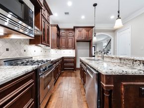 805 Columbia Street, Houston TX 77007