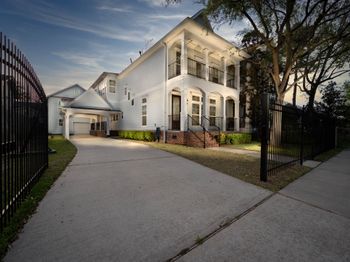 805 Columbia Street