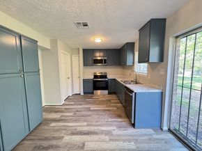 8926 Valley Side Drive, Houston TX 77078