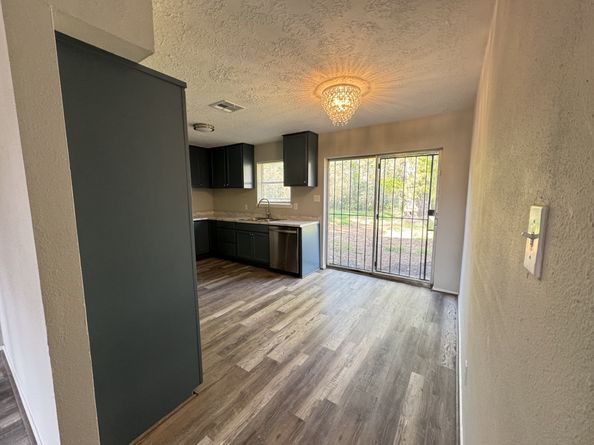 8926 Valley Side Drive, Houston TX 77078