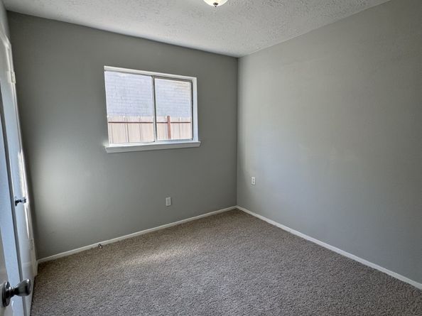 8926 Valley Side Drive, Houston TX 77078