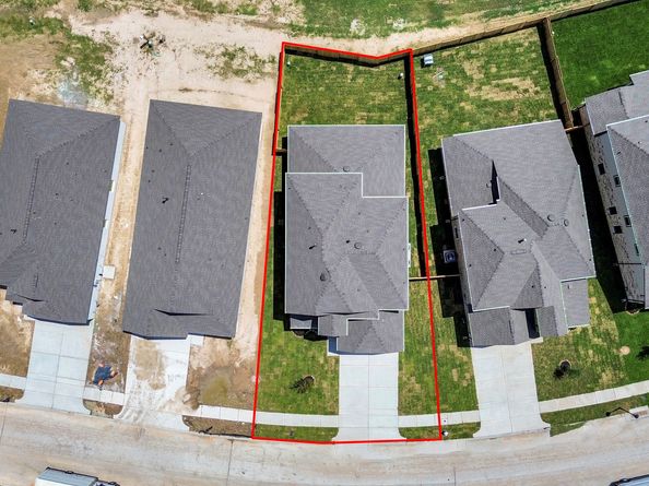 12018 Maple Oak Drive, Houston TX 77066