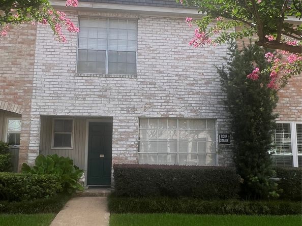 2226 S Piney Point Road 104, Houston TX 77063