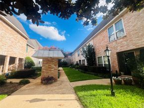 2226 S Piney Point Road 104, Houston TX 77063