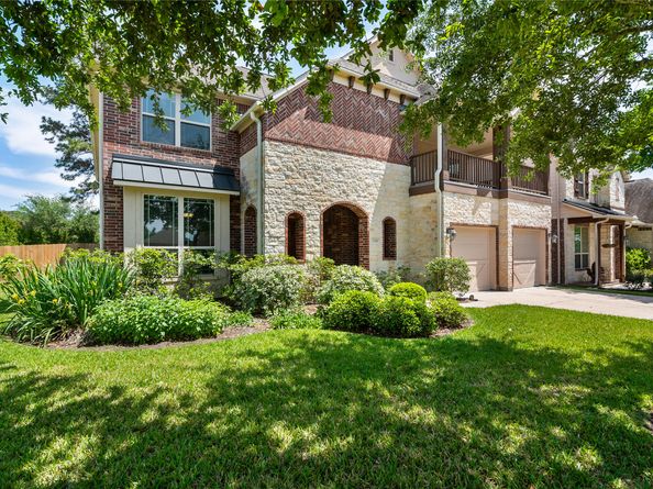 22214 Pine Tree Drive, Tomball TX 77377