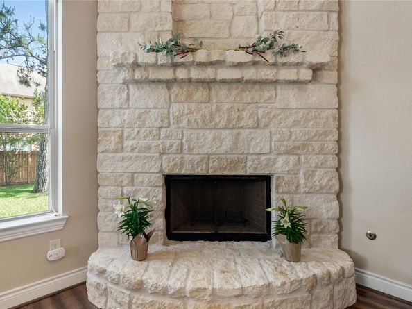 22214 Pine Tree Drive, Tomball TX 77377