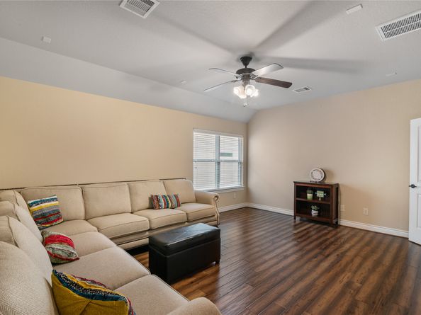 22214 Pine Tree Drive, Tomball TX 77377