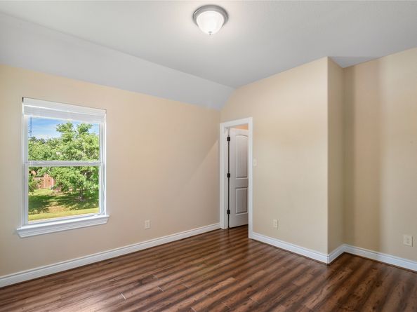 22214 Pine Tree Drive, Tomball TX 77377