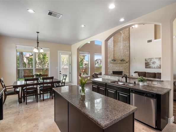 22214 Pine Tree Drive, Tomball TX 77377