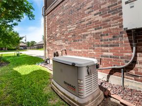 22214 Pine Tree Drive, Tomball TX 77377