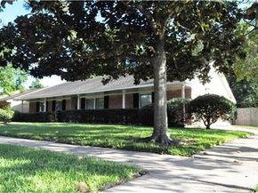 8527 Edgemoor Drive, Houston TX 77036