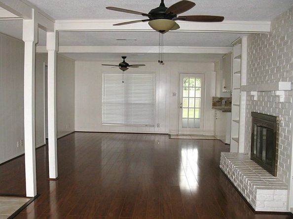 8527 Edgemoor Drive, Houston TX 77036
