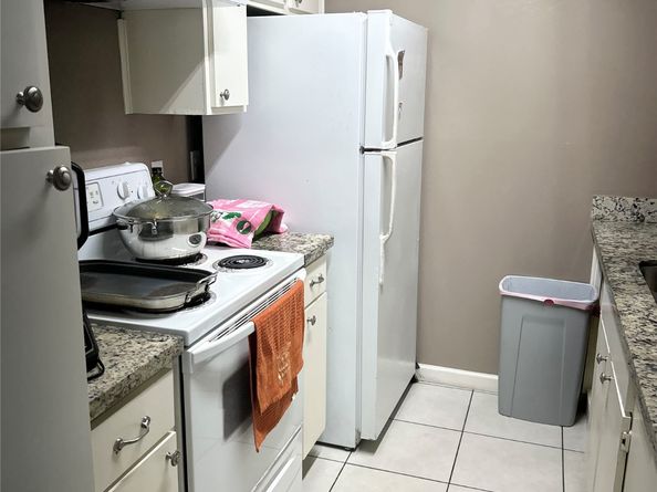 206 Plaza Verde Drive D16, Houston TX 77038