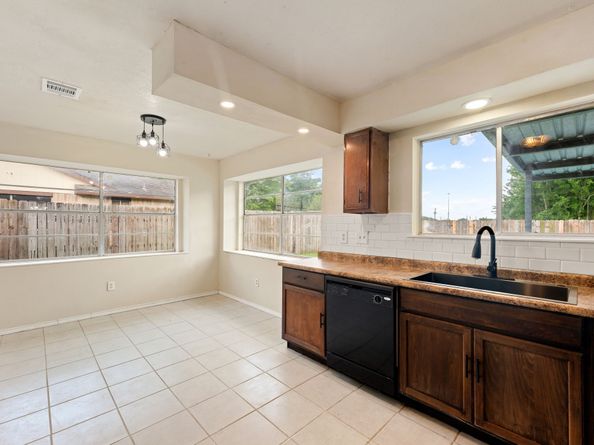 8442 Lettie Street, Houston TX 77075