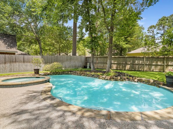 106 W Bristol Oak Circle, Spring TX 77382