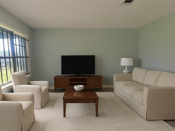 4215 Los Angeles Street, Houston TX 77026