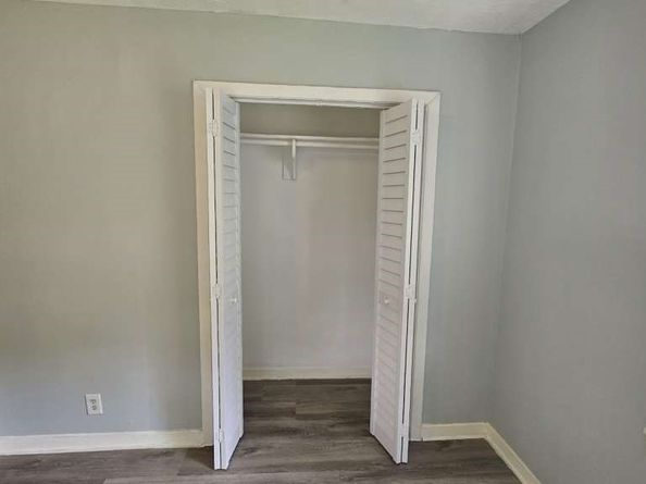 4215 Los Angeles Street, Houston TX 77026