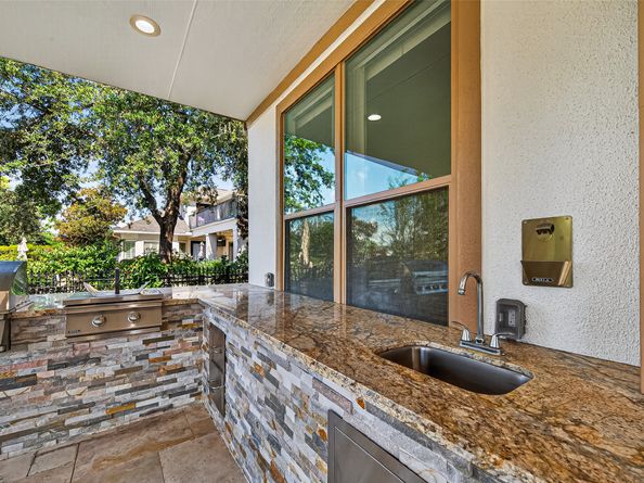 11819 Legend Manor Drive, Houston TX 77082