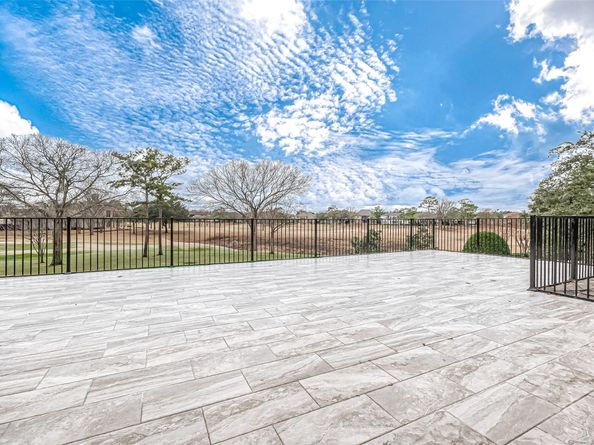 11819 Legend Manor Drive, Houston TX 77082